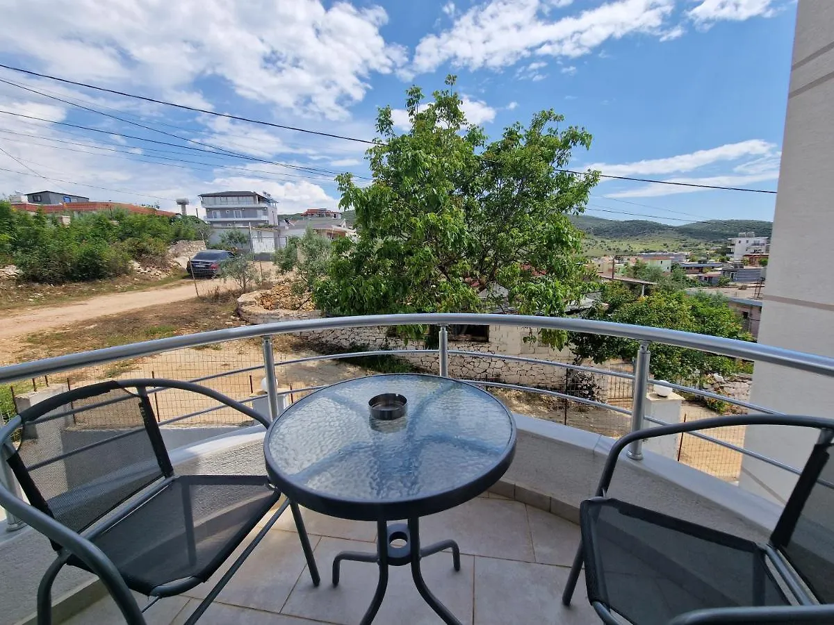 Vila Duro 사밀 0*,